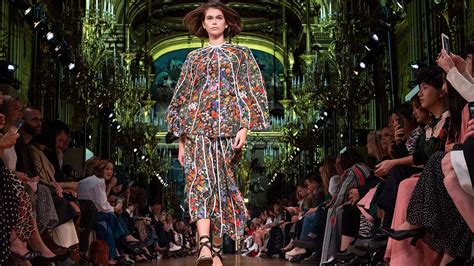 stella mccartney buys gucci